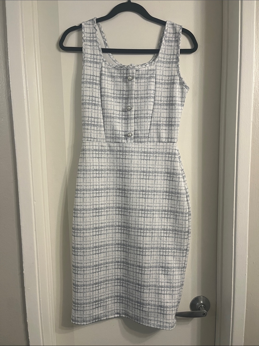 VERY CLASSY 3/4 length fitted length dress Tweed Style White & Light Gray sz S/M
